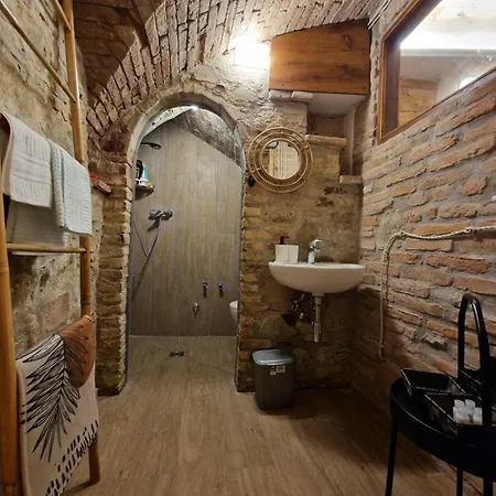 Am17 - The Ancient Cave Apartamento